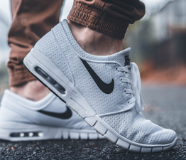 Casual shoes